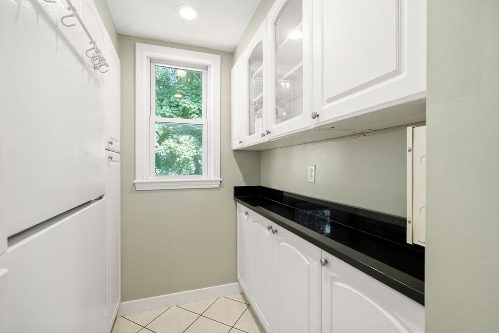 93 Easton Street, Boston, MA Photo #11