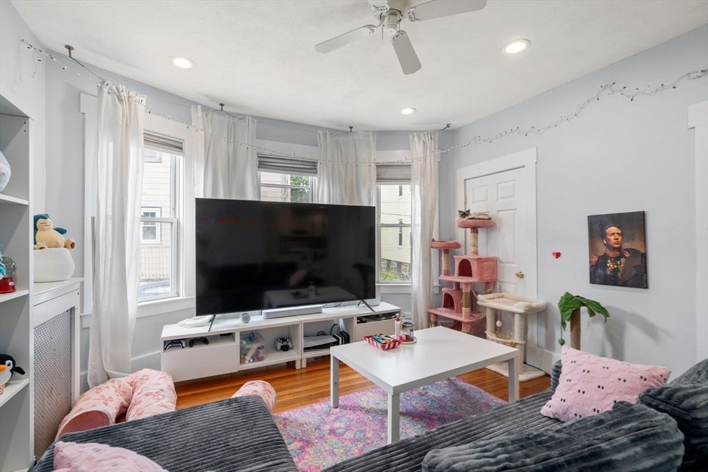 93 Easton Street, Boston, MA Photo #26
