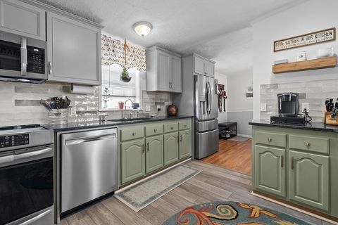 70 Blackbird Tiverton RI 02878