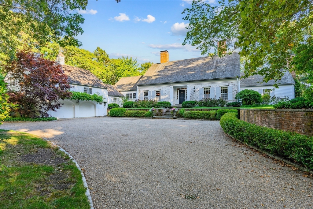 245 North Bay Road