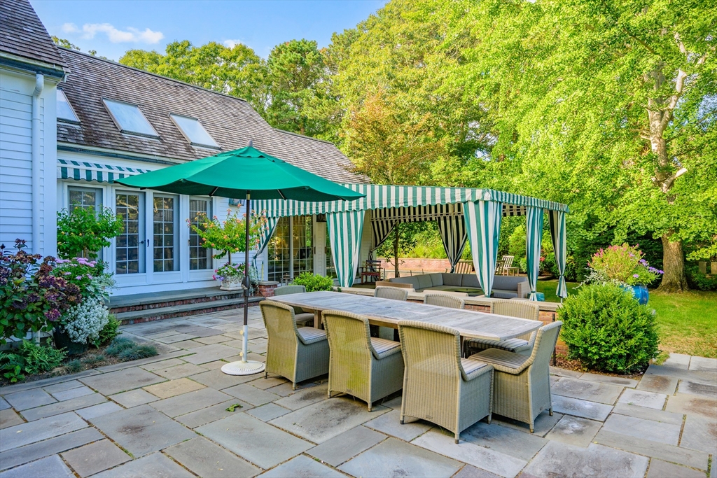 Barnstable, Massachusetts 02655, United States, 5 Bedrooms Bedrooms, ,6 BathroomsBathrooms,Residential,Active,210375