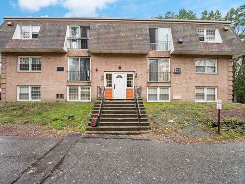 Photo of 82 Boylston Ln #16, Lowell, MA 01852 (MLS # 73442208)