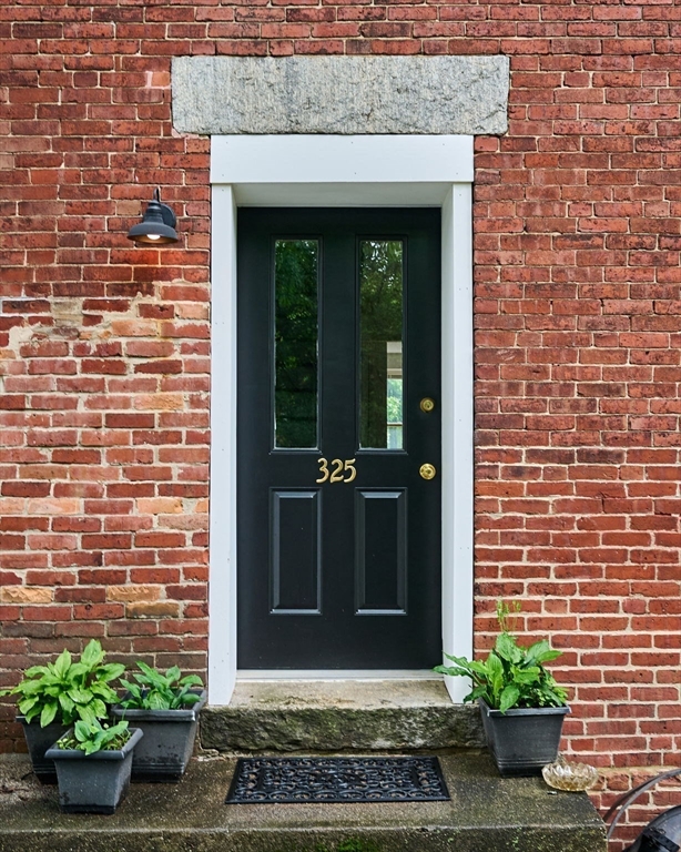 325 Riverside Drive 325