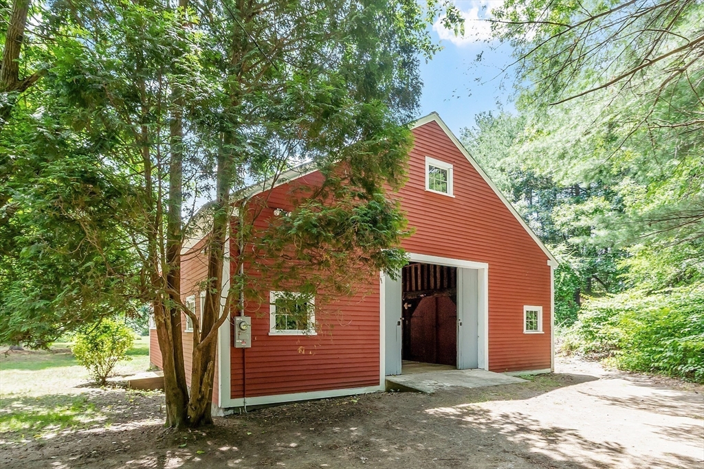 573 Longley Rd