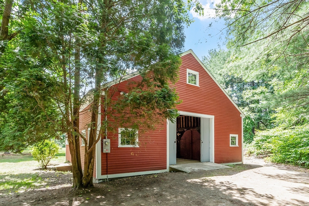 573 Longley Rd