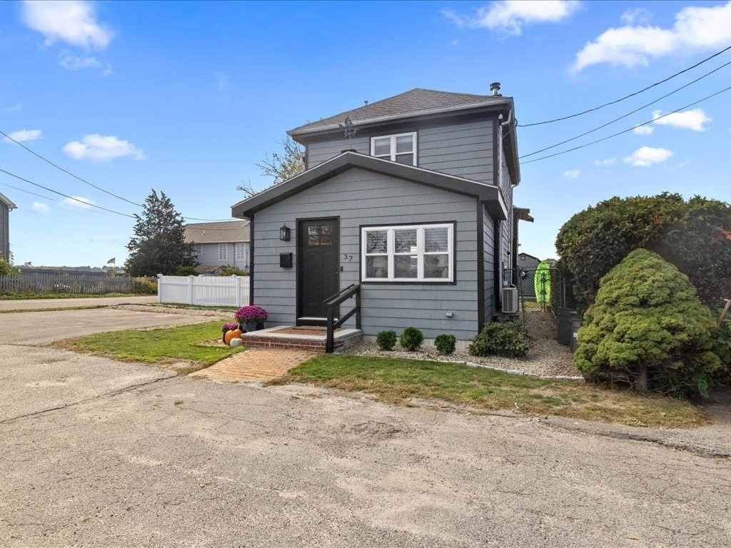 37 Pawsey St