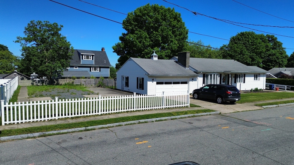 344 Frieda St