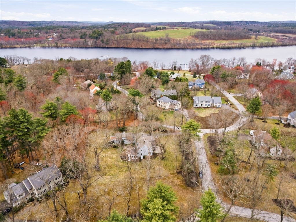 15 River Meadow Dr