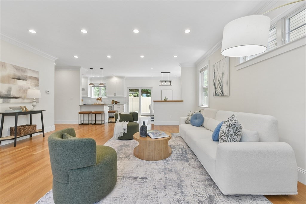 132 Newton St 132