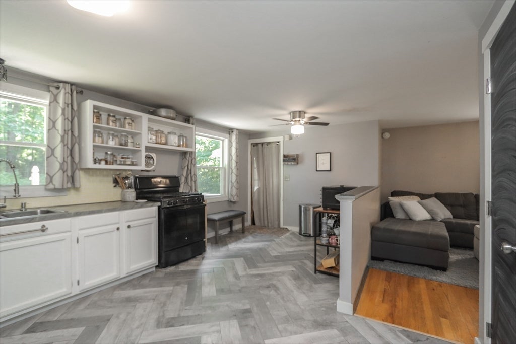 41 Rosedale Ave, Springfield, MA, 41 Rosedale Ave, Springfield, MA Photo #9