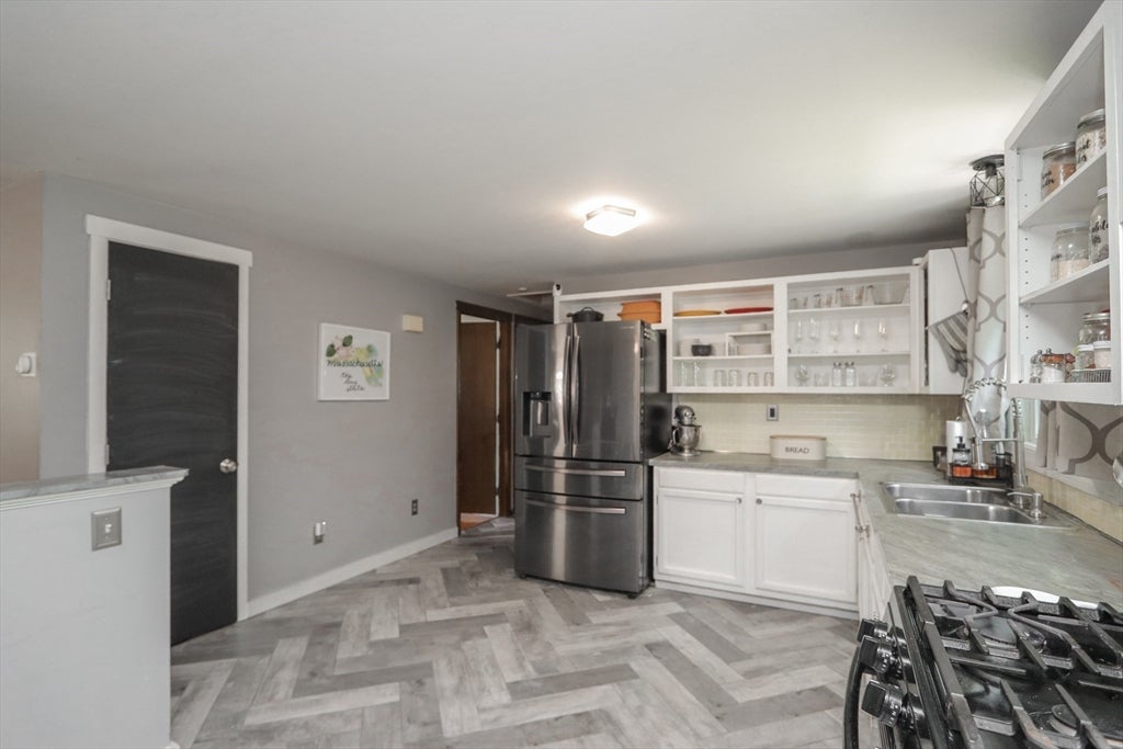 41 Rosedale Ave, Springfield, MA, 41 Rosedale Ave, Springfield, MA Photo #12