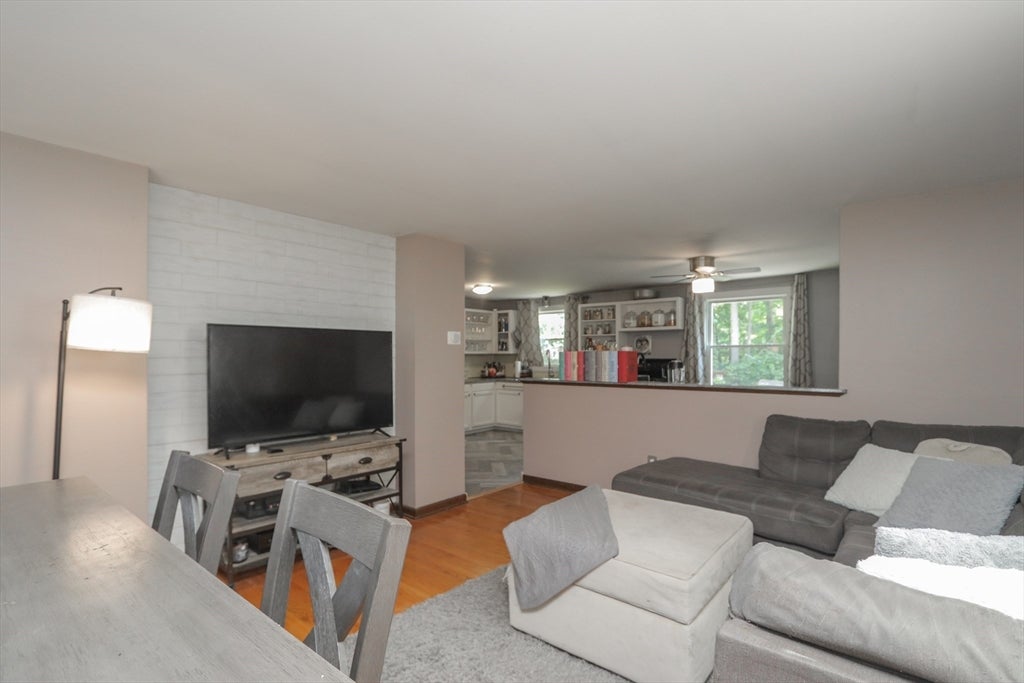 41 Rosedale Ave, Springfield, MA, 41 Rosedale Ave, Springfield, MA Photo #2