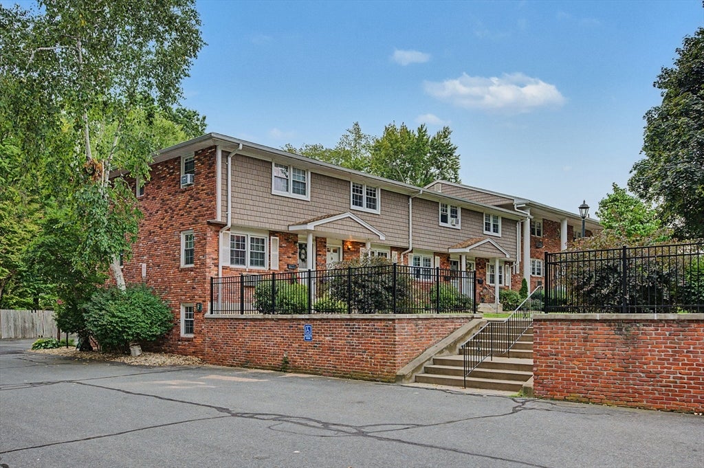 418 Meadow Street #F-2, Agawam, MA Photo #21