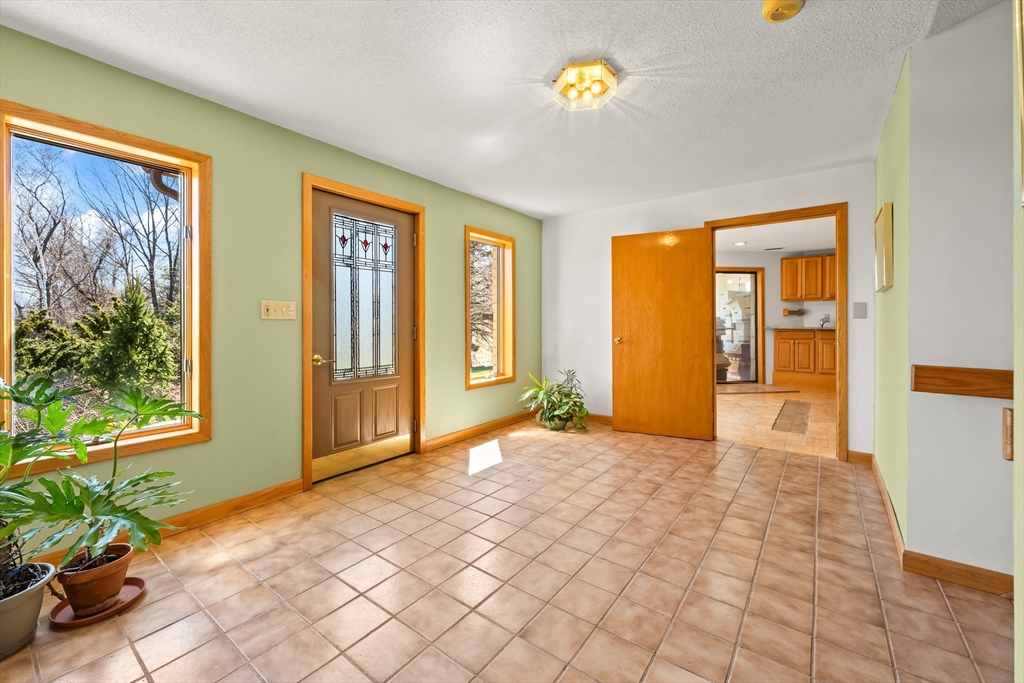 63 Jarvis Ave