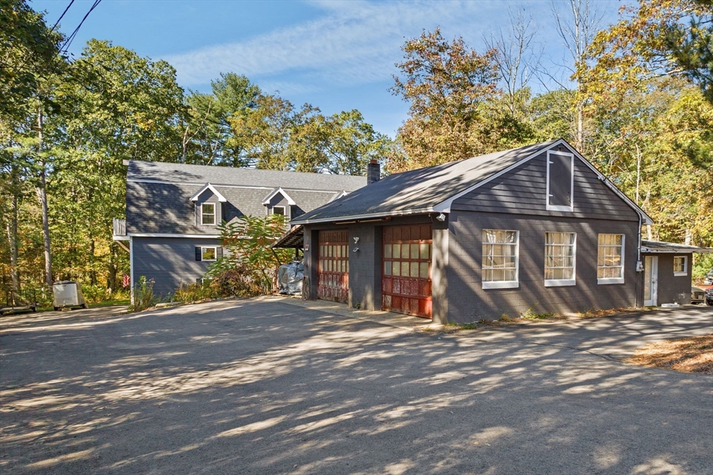 98 Minebrook Rd