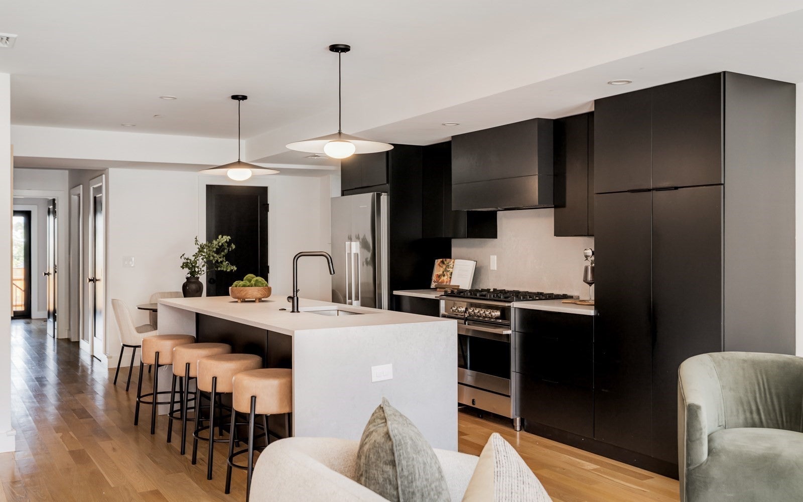 272 E Eagle ST #1, Boston, MA Photo #10