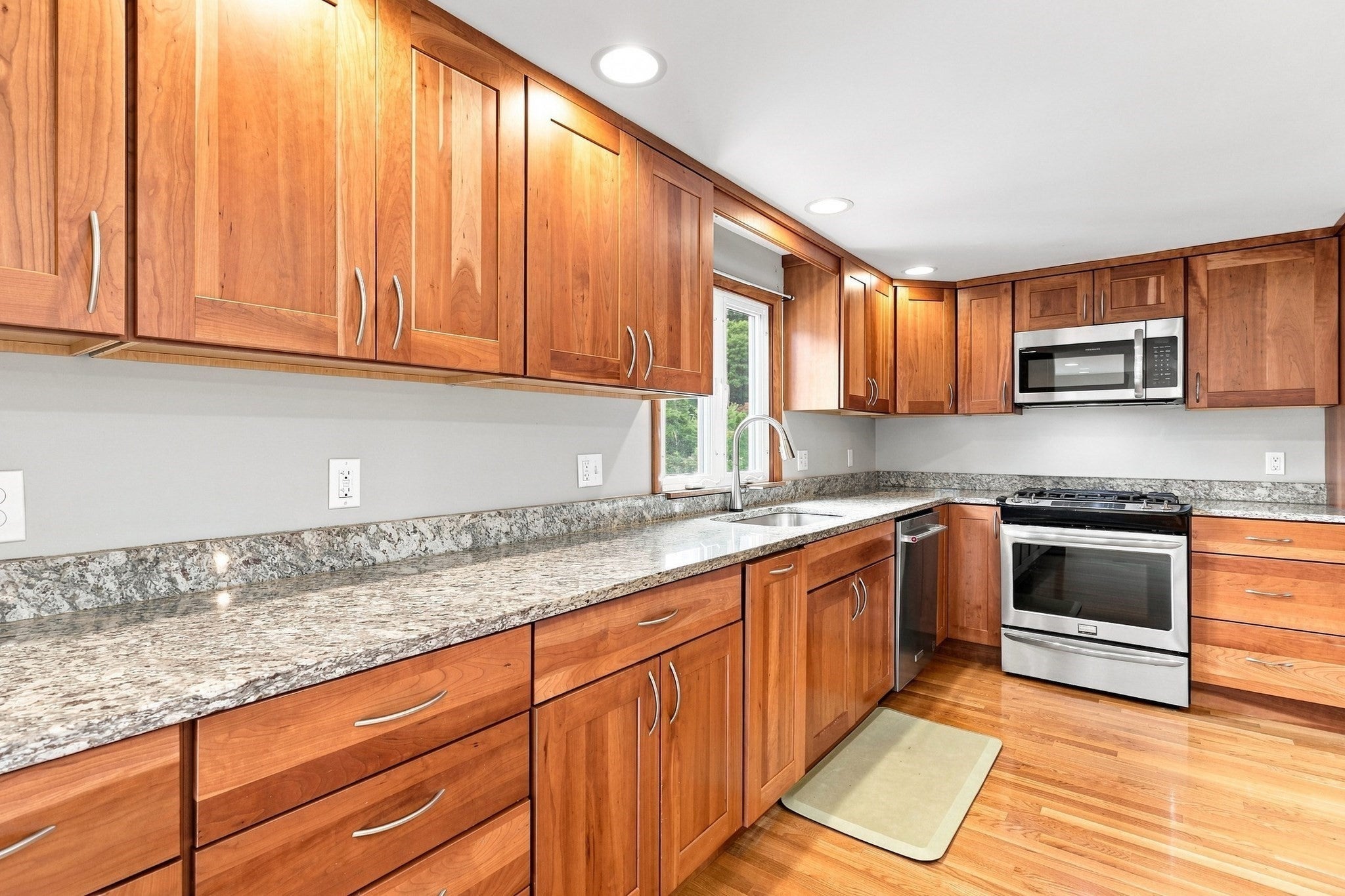 4 Groveland Road, Melrose, MA Photo #4
