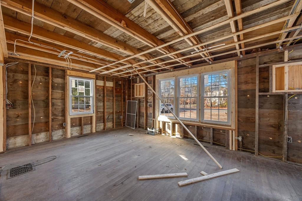 Harwich, Massachusetts 02645, United States, 3 Bedrooms Bedrooms, ,2 BathroomsBathrooms,Residential,Active,240550