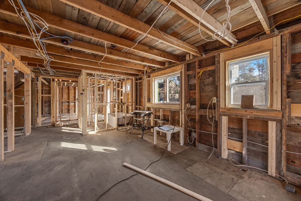 Harwich, Massachusetts 02645, United States, 3 Bedrooms Bedrooms, ,2 BathroomsBathrooms,Residential,Active,240550