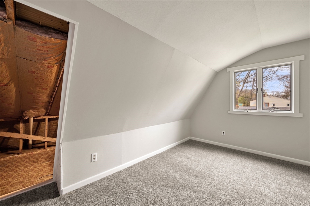 15 Waterman Rd, Auburn, MA Photo #26