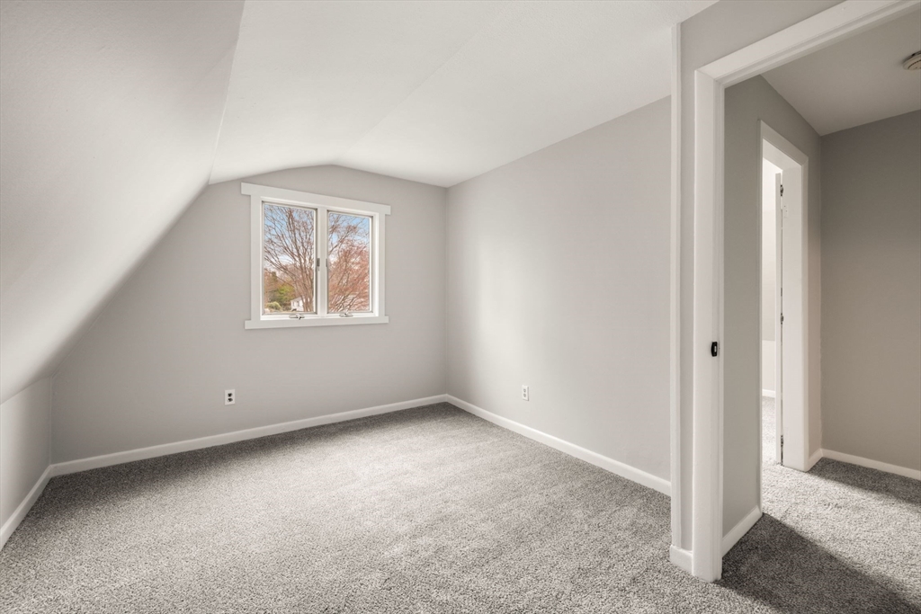 15 Waterman Rd, Auburn, MA Photo #28