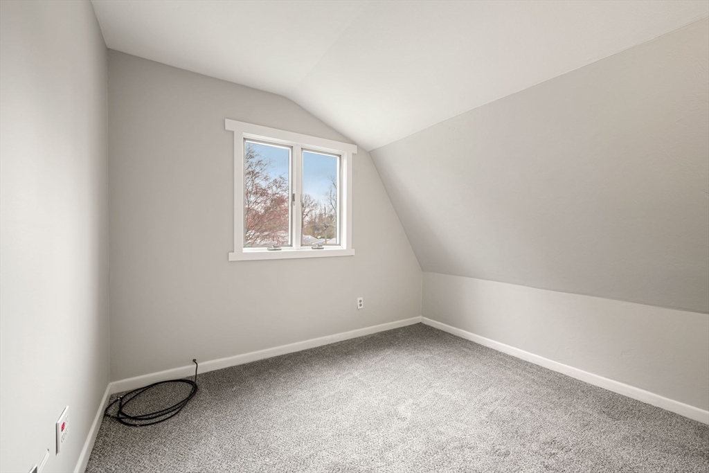 15 Waterman Rd, Auburn, MA Photo #32