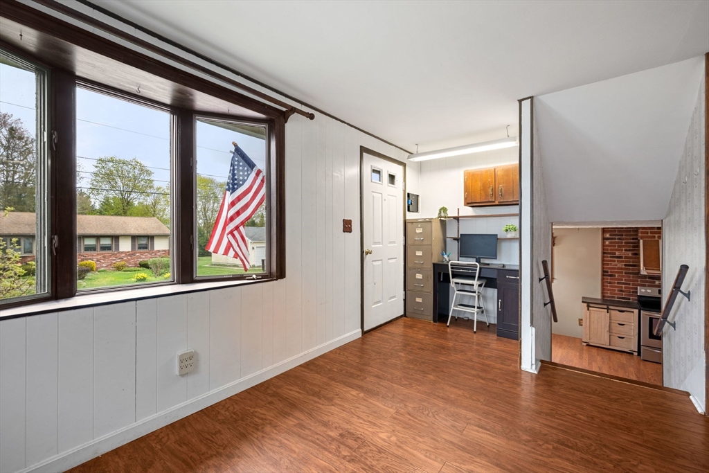 15 Waterman Rd, Auburn, MA Photo #18
