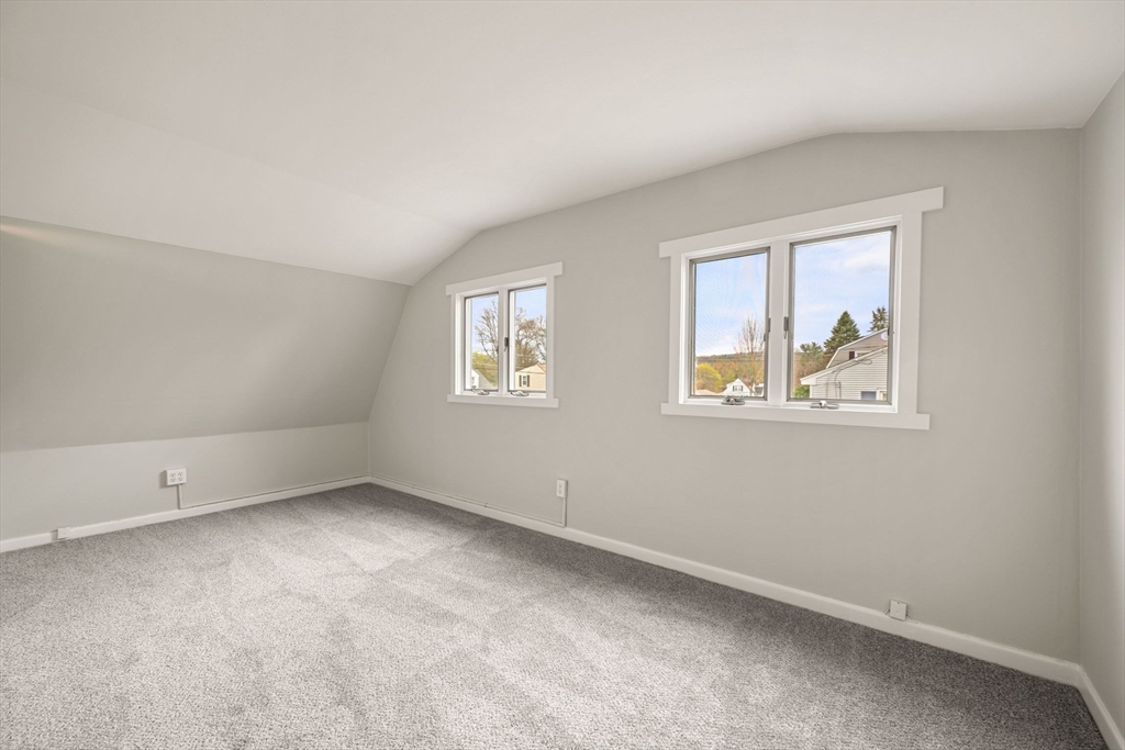 15 Waterman Rd, Auburn, MA Photo #22
