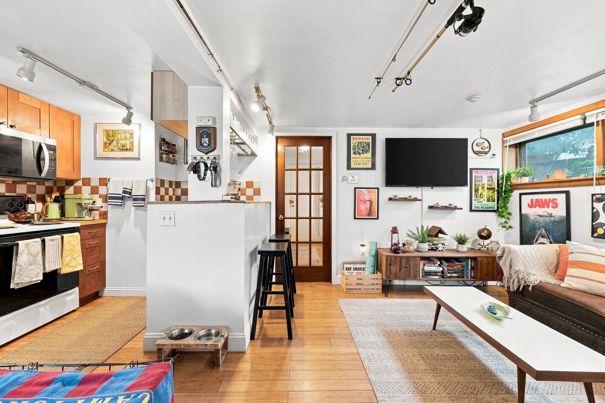 1800 Columbia Rd 5