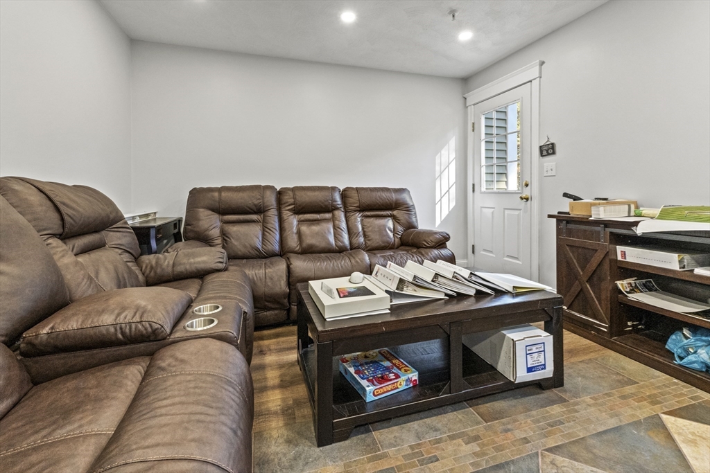 170 E Richardson Rd