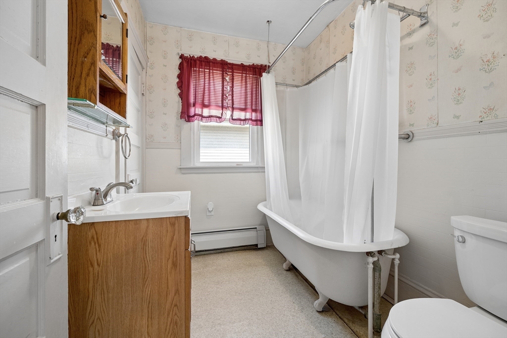 256 Green St, Fairhaven, MA Photo #17