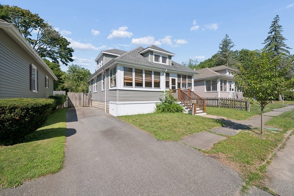 Photo of 256 Green St, Fairhaven, MA 02719 (MLS # 73555200)