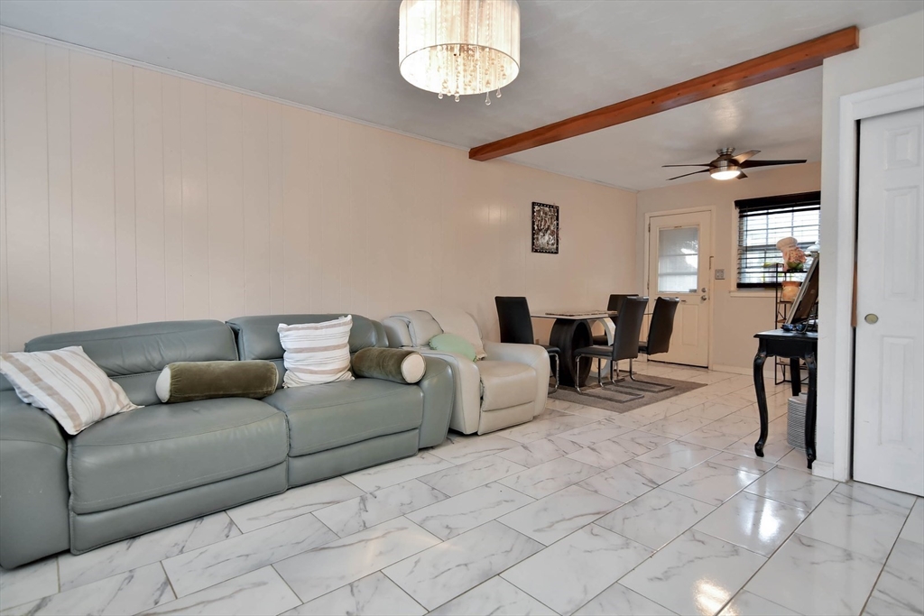 11 S Bowdoin St