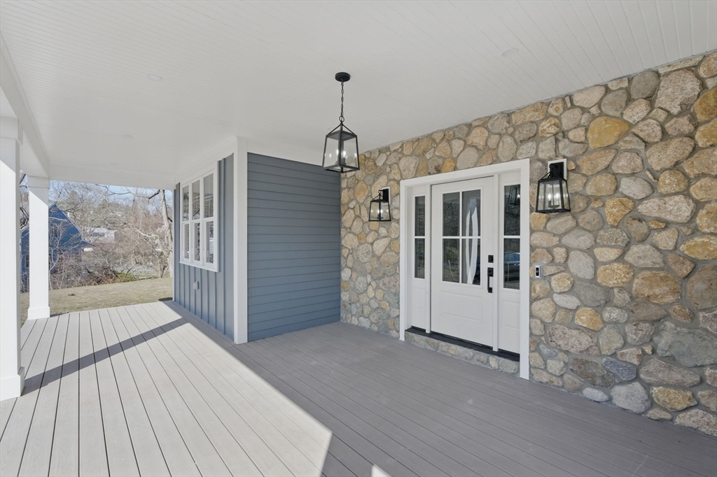 4 Chatham Ln