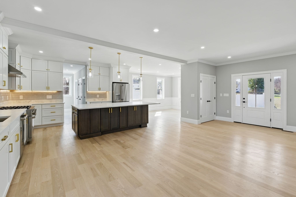 4 Chatham Ln