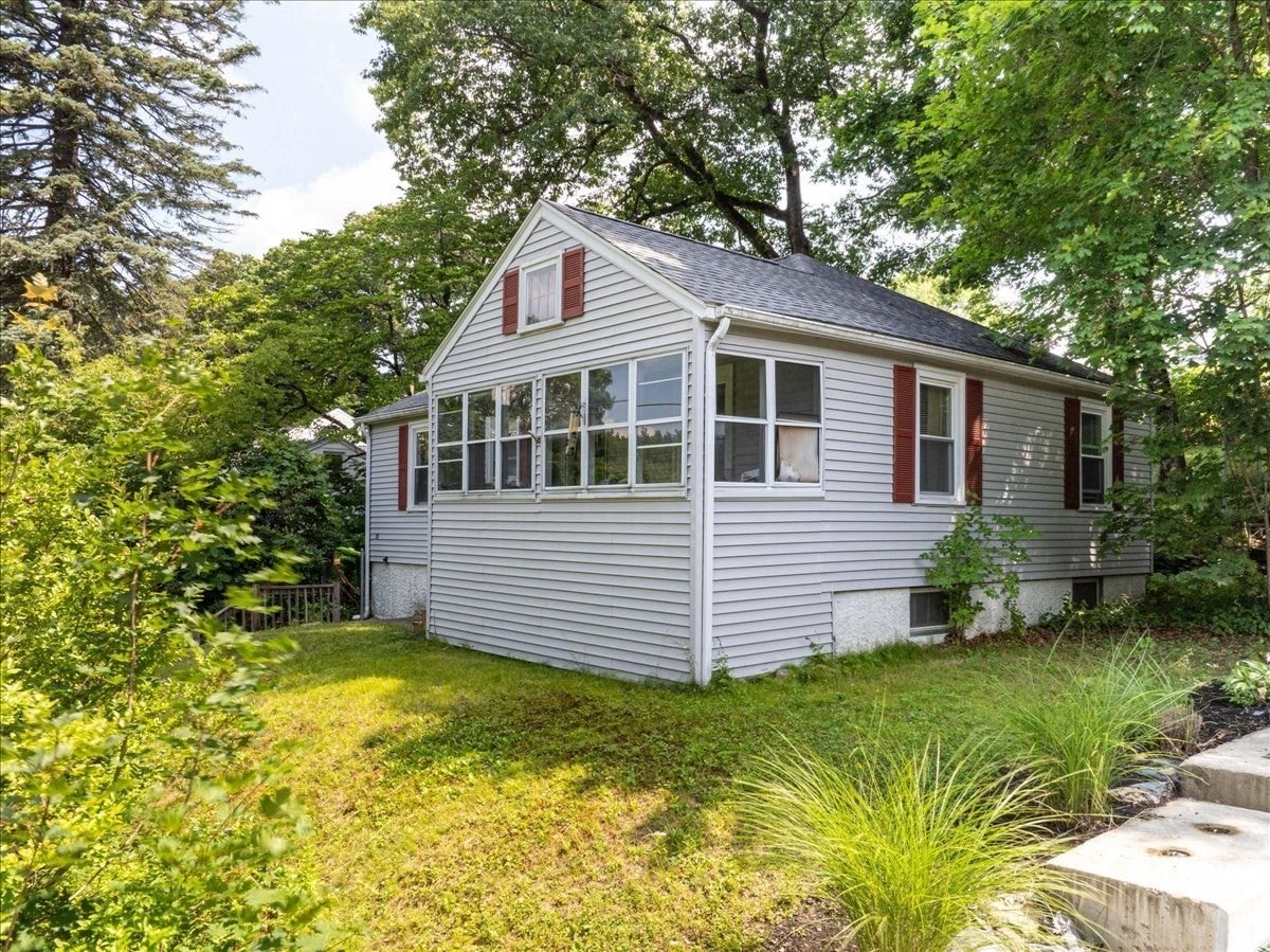 25 Marilyn Drive