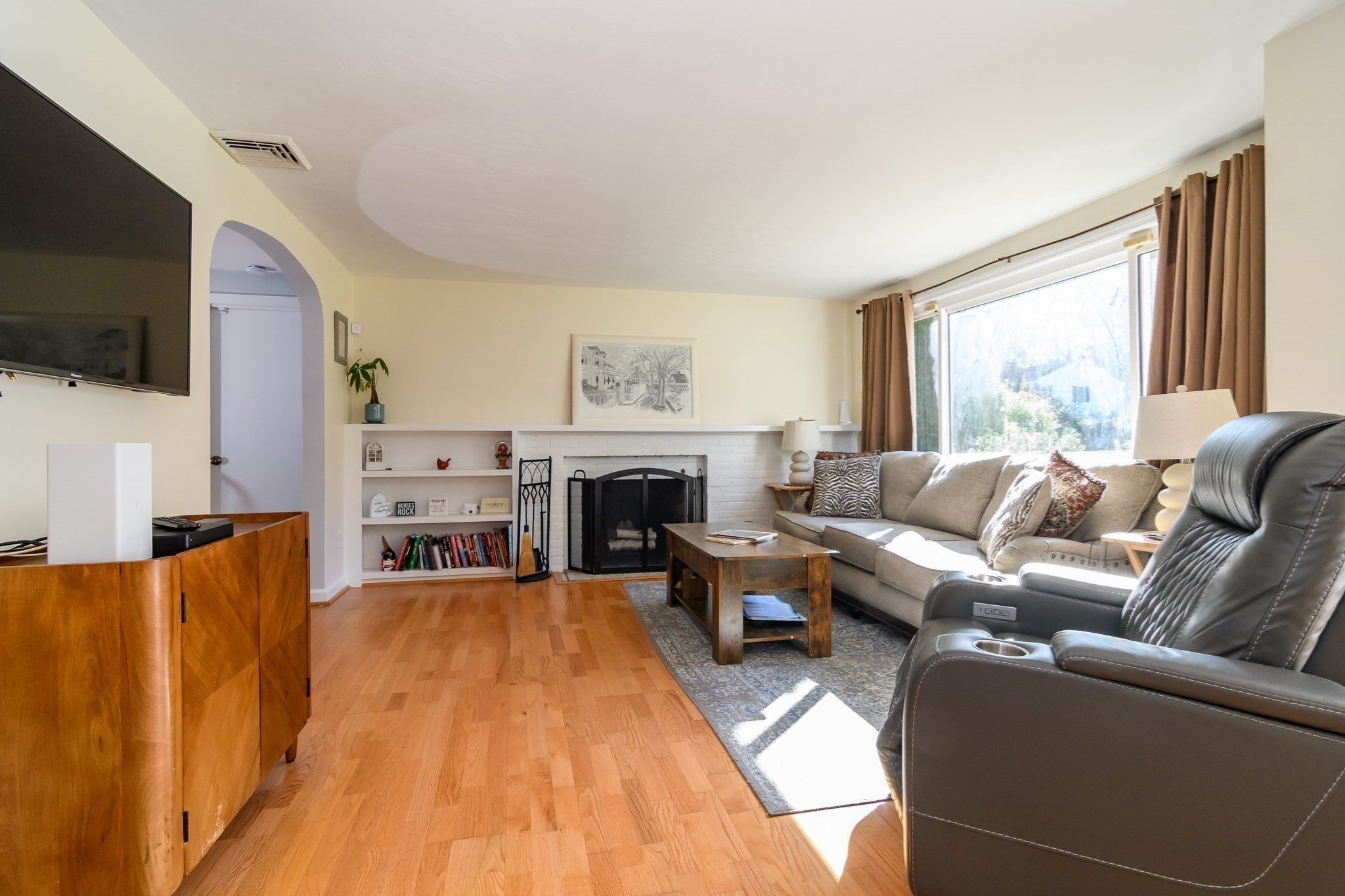 11 Spring Valley Rd