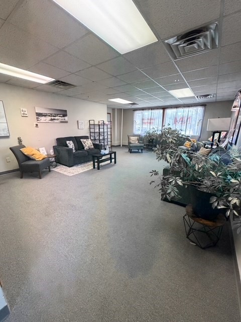 241 Main St L