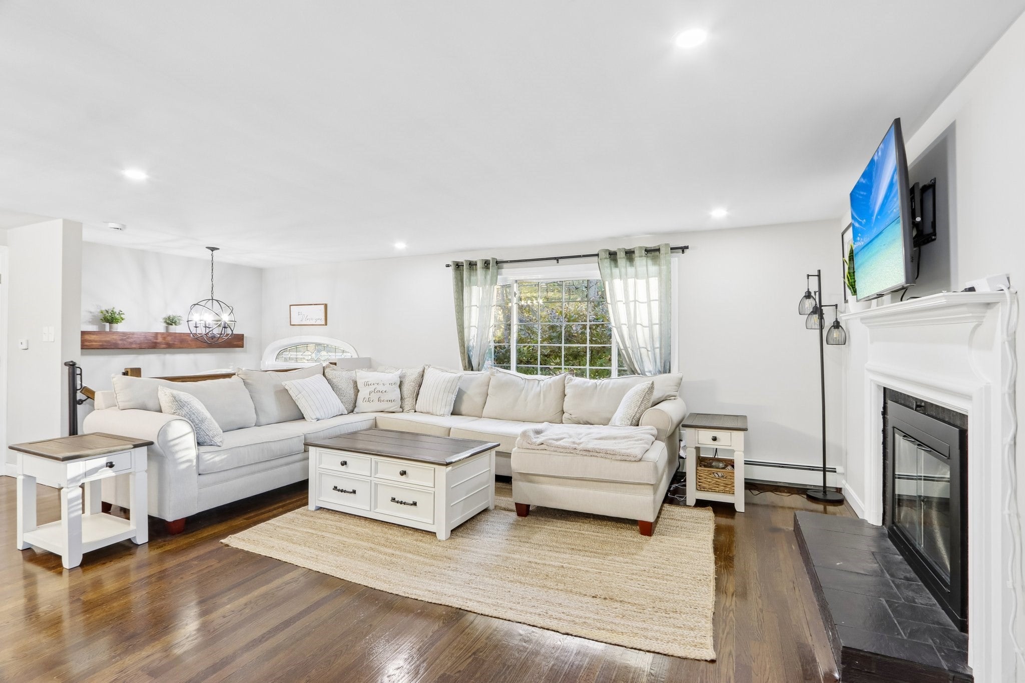3 Newton St