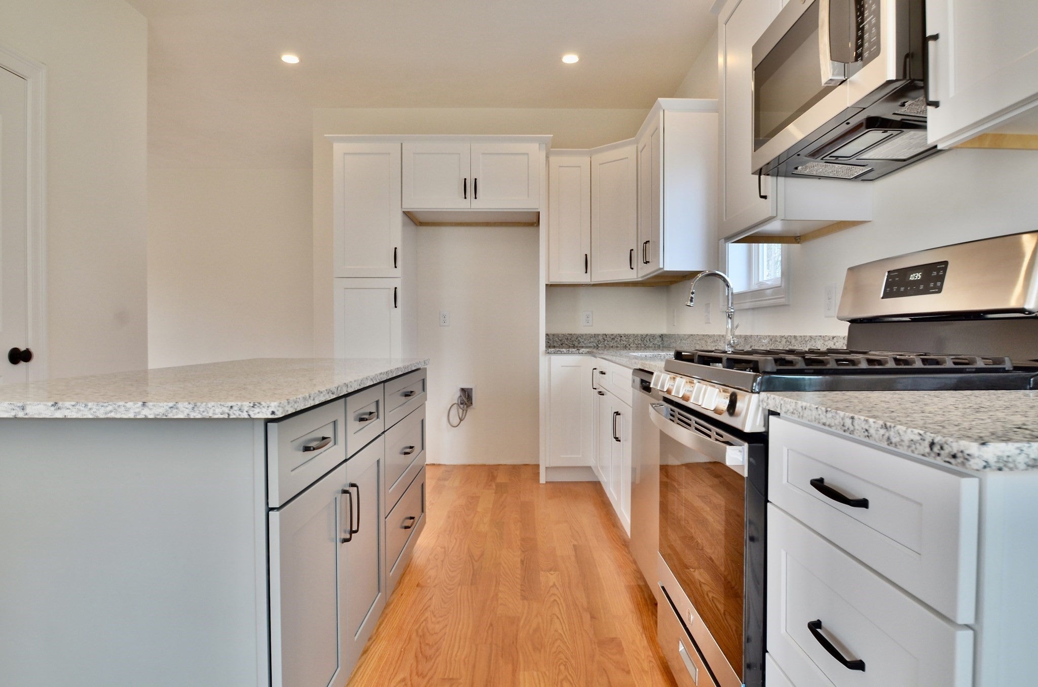 23D Crownshield AVE #23D, Uxbridge, MA, 23D Crownshield AVE #23D, Uxbridge, MA Photo #8