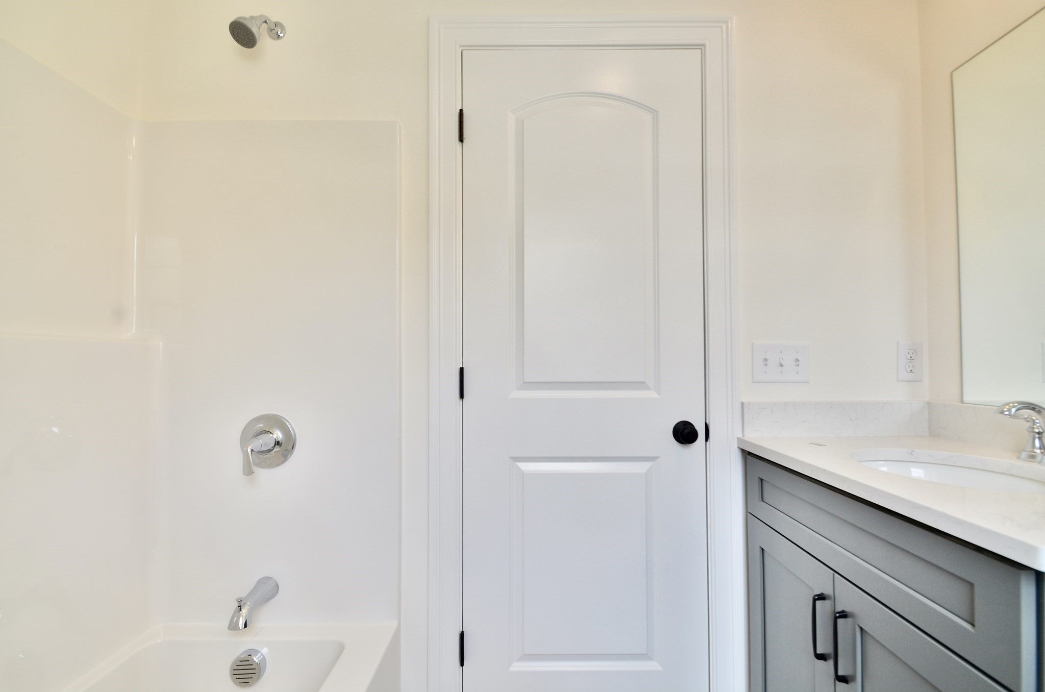 23D Crownshield AVE #23D, Uxbridge, MA, 23D Crownshield AVE #23D, Uxbridge, MA Photo #23