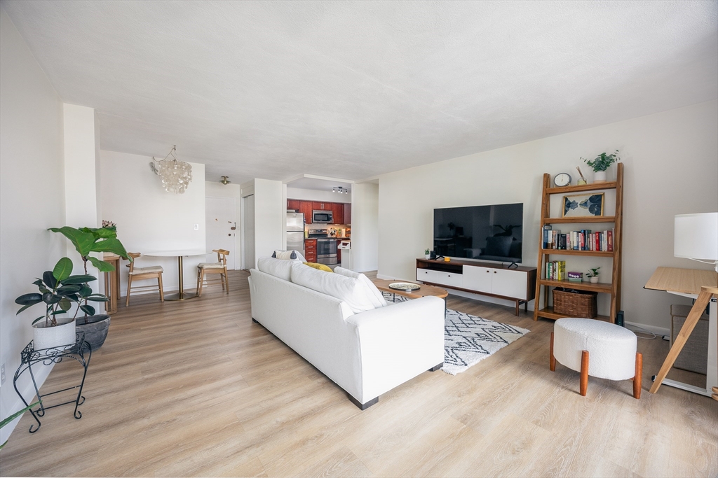 41 Park St 303
