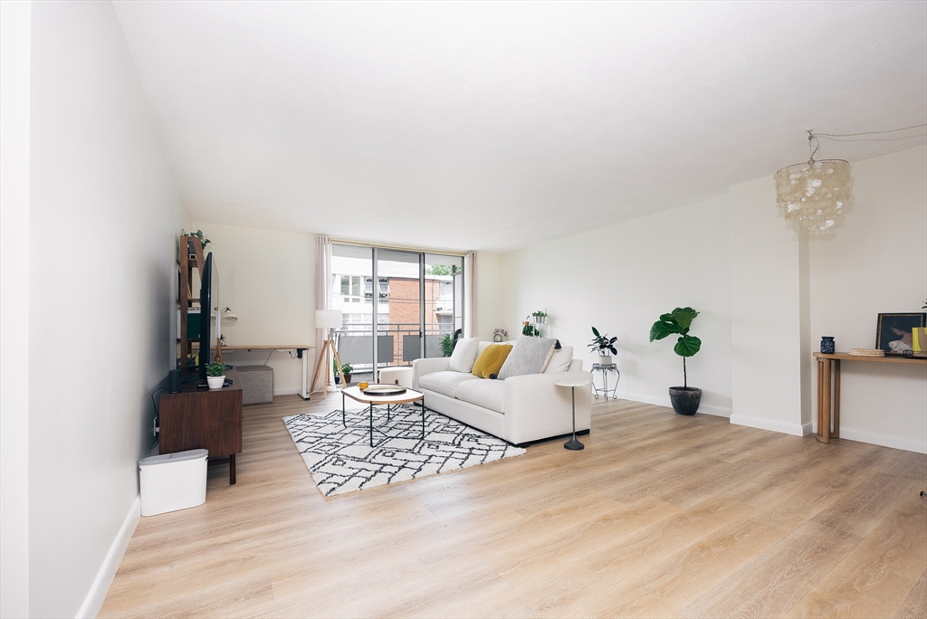 41 Park St 303
