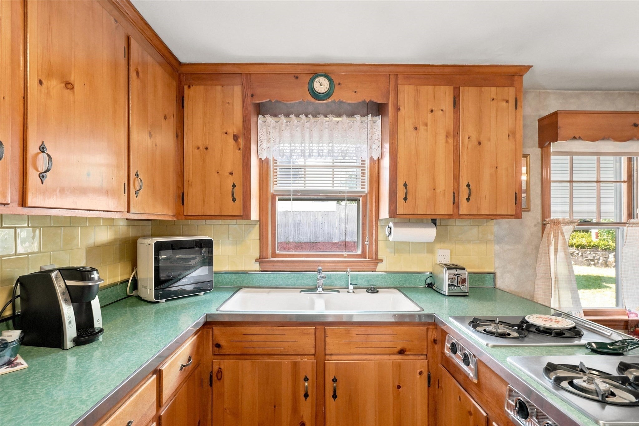 61 Clayton Ave, Methuen, MA, 61 Clayton Ave, Methuen, MA Photo #11