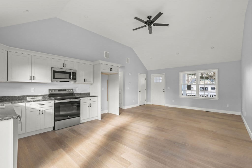 81 Maple Springs Rd