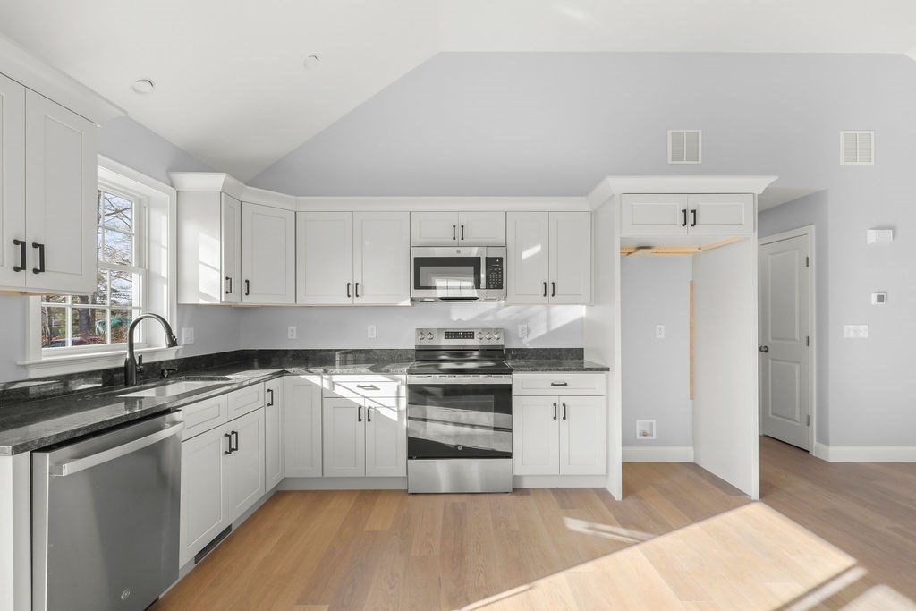 81 Maple Springs Rd