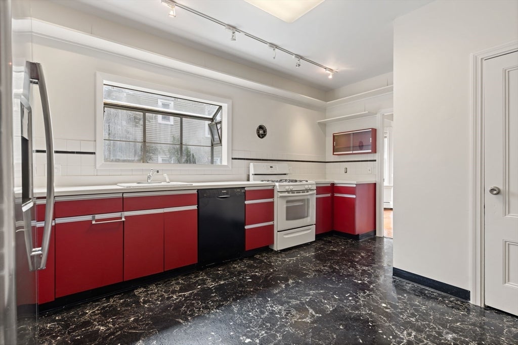 247-249 Park Street #1, Boston, MA, 247-249 Park Street #1, Boston, MA Photo #5