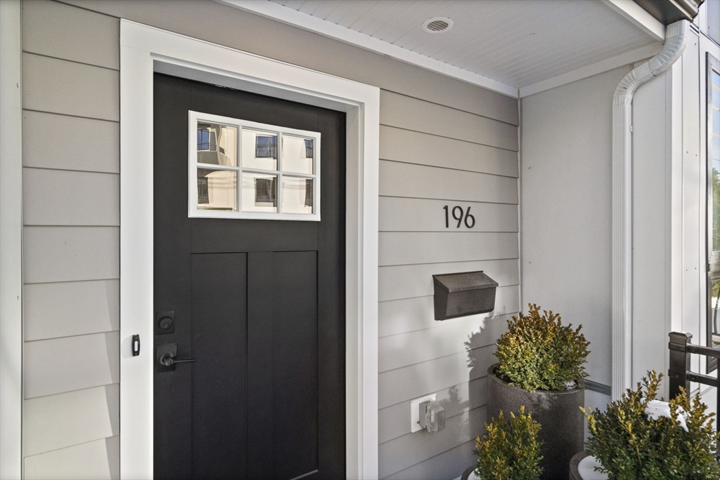 17-31 Charles Park Rd 196