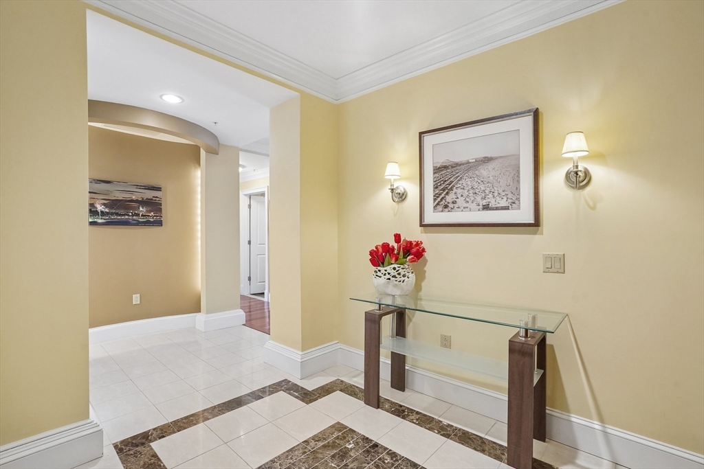1 Longbeach Ave 201
