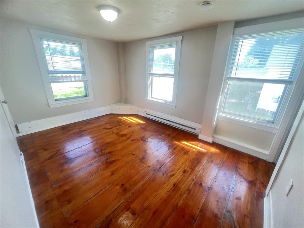 347 Main St 4